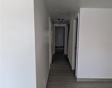 5723 9th Street Circle E - Photo Thumbnail 6