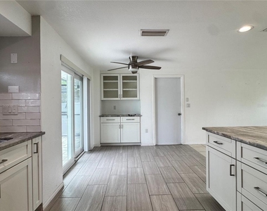 3410 Bay Street - Photo Thumbnail 7