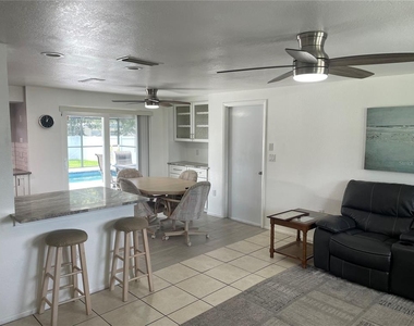 3410 Bay Street - Photo Thumbnail 11