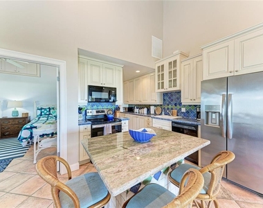 101 Palm Avenue - Photo Thumbnail 13