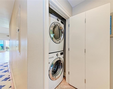101 Palm Avenue - Photo Thumbnail 26
