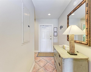 101 Palm Avenue - Photo Thumbnail 6