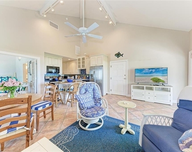 101 Palm Avenue - Photo Thumbnail 10