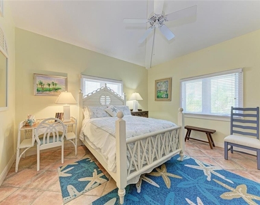 101 Palm Avenue - Photo Thumbnail 16
