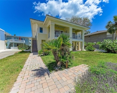 101 Palm Avenue - Photo Thumbnail 30