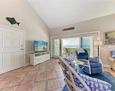 101 Palm Avenue - Photo Thumbnail 11