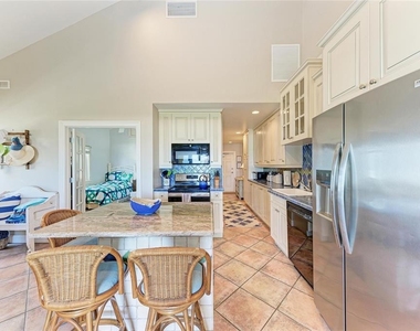 101 Palm Avenue - Photo Thumbnail 12