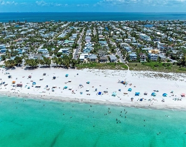 101 Palm Avenue - Photo Thumbnail 1