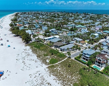 101 Palm Avenue - Photo Thumbnail 38