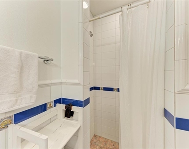 101 Palm Avenue - Photo Thumbnail 25