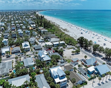 101 Palm Avenue - Photo Thumbnail 37