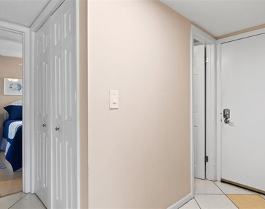 1700 Cove Ii Place - Photo Thumbnail 4