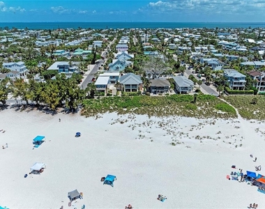 101 Palm Avenue - Photo Thumbnail 29