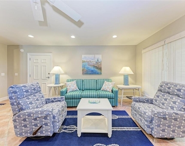 101 Palm Avenue - Photo Thumbnail 7