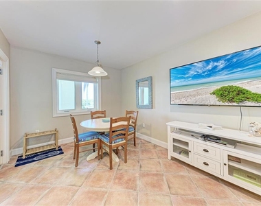 101 Palm Avenue - Photo Thumbnail 13