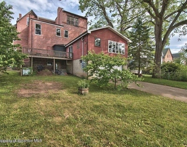533 Quincy Avenue - Photo Thumbnail 8