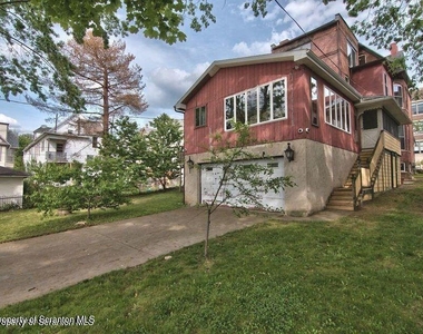 533 Quincy Avenue - Photo Thumbnail 4
