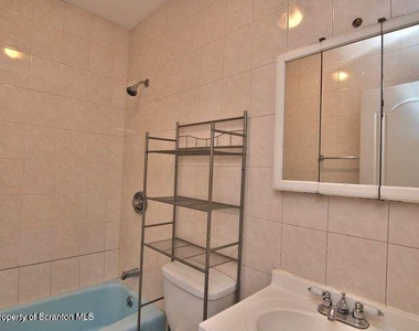 533 Quincy Avenue - Photo Thumbnail 20