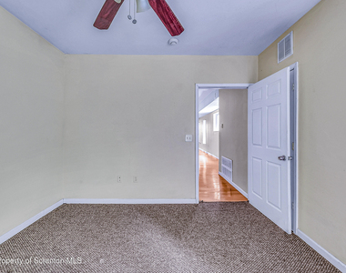 926 Madison Avenue - Photo Thumbnail 11