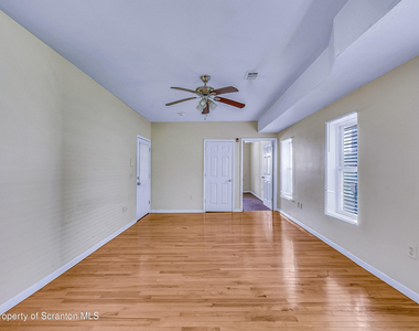 926 Madison Avenue - Photo Thumbnail 6