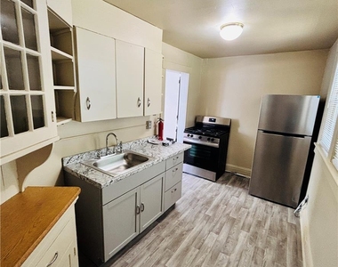 551 Park - Photo Thumbnail 18