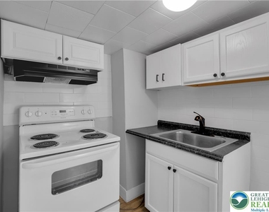 149 W Ridge Street - Photo Thumbnail 11
