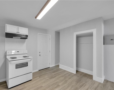 149 W Ridge Street - Photo Thumbnail 5