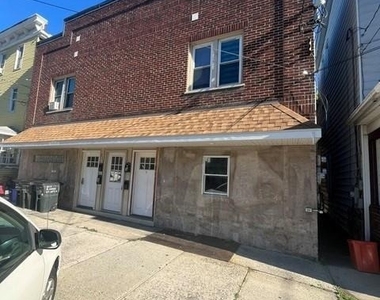 233 E Ridge Street - Photo Thumbnail 1