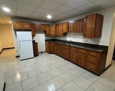233 E Ridge Street - Photo Thumbnail 8