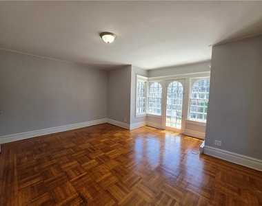 1451 W Turner Street - Photo Thumbnail 11