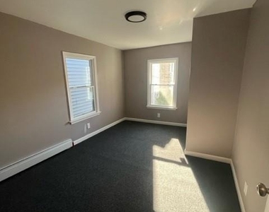 40 E Ridge Street - Photo Thumbnail 6