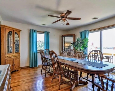 1187 E 4th Street - Photo Thumbnail 3
