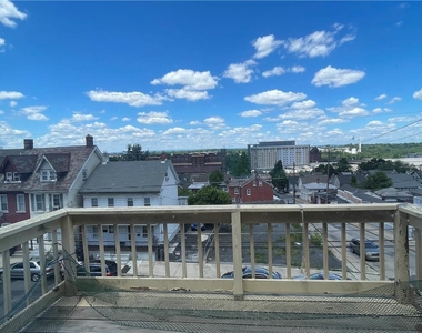 1187 E 4th Street - Photo Thumbnail 4