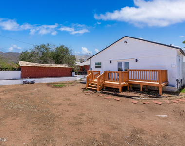 3221 N Stanton Street - Photo Thumbnail 39