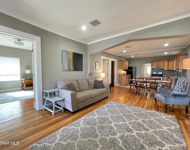 4415 Cumberland Avenue - Photo Thumbnail 2