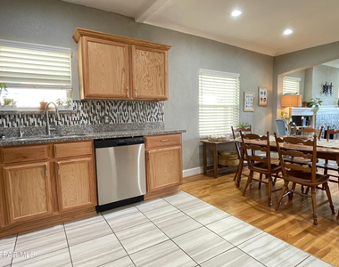 4415 Cumberland Avenue - Photo Thumbnail 9
