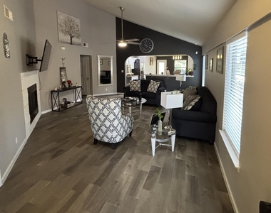 11008 Cattle Ranch Street - Photo Thumbnail 5