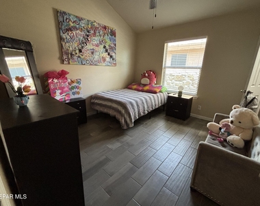 11008 Cattle Ranch Street - Photo Thumbnail 15