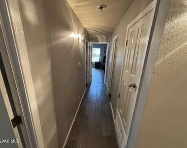 11008 Cattle Ranch Street - Photo Thumbnail 12