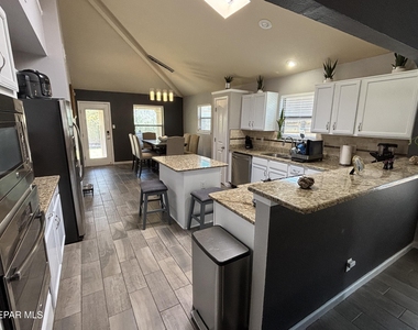 11008 Cattle Ranch Street - Photo Thumbnail 7