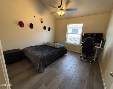 11008 Cattle Ranch Street - Photo Thumbnail 11