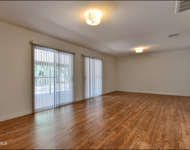 3807 Waymore Drive - Photo Thumbnail 6