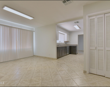 3807 Waymore Drive - Photo Thumbnail 11