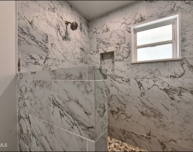 3807 Waymore Drive - Photo Thumbnail 16