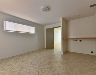 3807 Waymore Drive - Photo Thumbnail 18