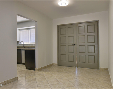 3807 Waymore Drive - Photo Thumbnail 5