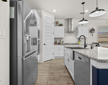 12863 Ivelet Court - Photo Thumbnail 19