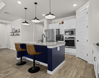 12863 Ivelet Court - Photo Thumbnail 15