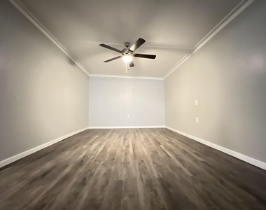 408 Ramona Avenue - Photo Thumbnail 11