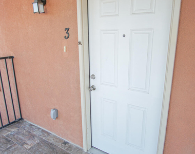 8685 N Loop Drive - Photo Thumbnail 1